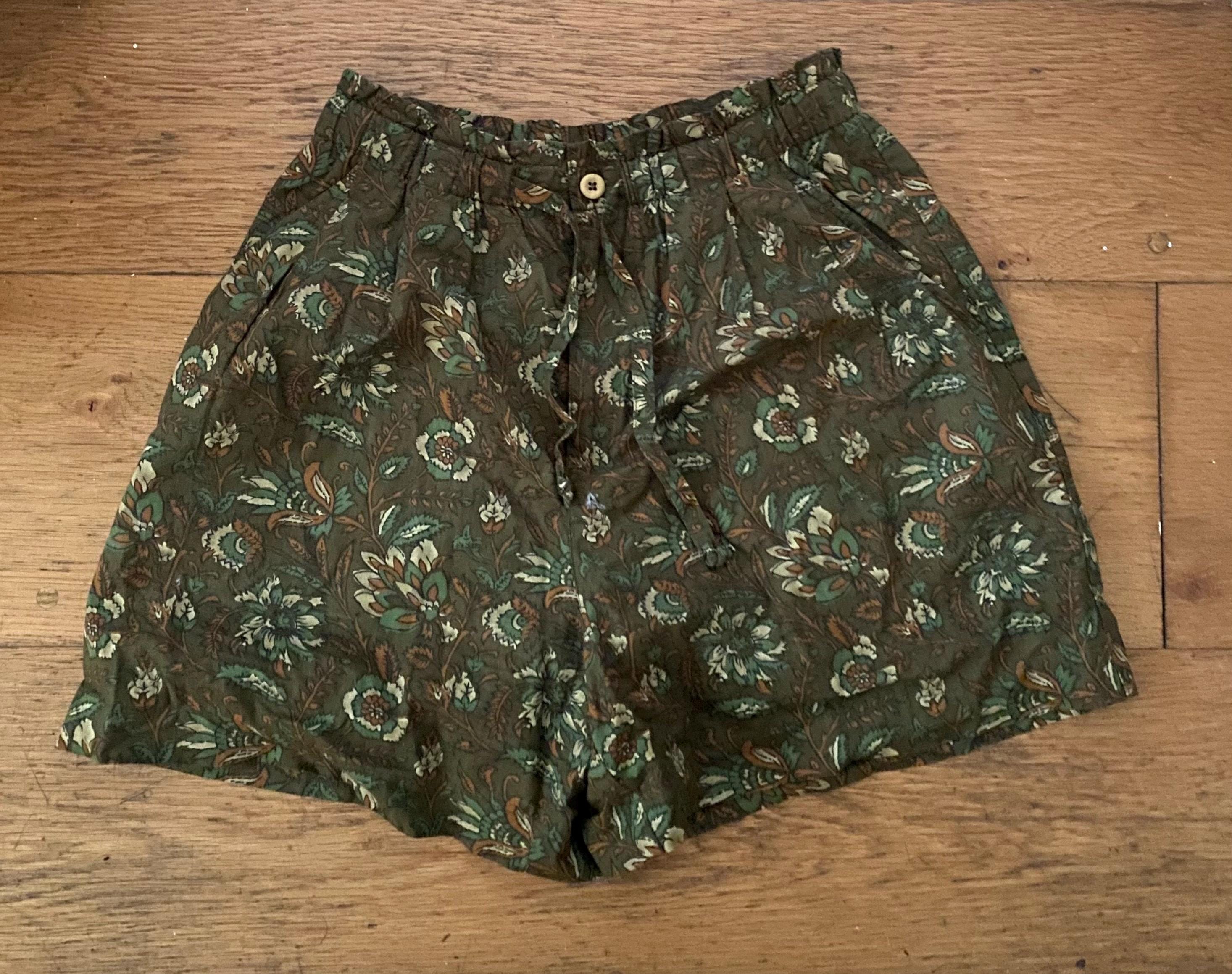 Jupe-short vintage Liz Claiborne boutonnée en beige kaki