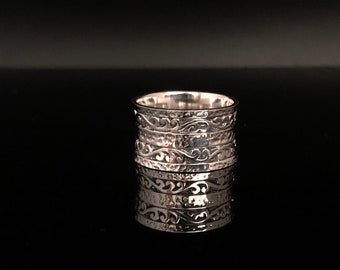 アクセサリー  ORDER scroll ring silver928 ROYAL ORDER scroll ring silver928 - メルカリ