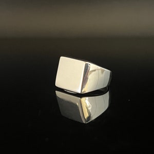 Heavy Silver Signet Ring // 925 Sterling Silver // Size 8 to 13 // Unisex Silver Ring