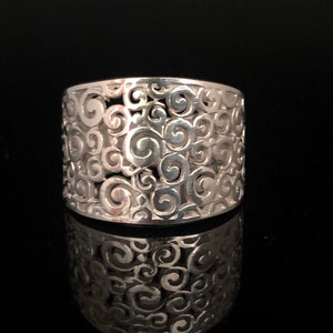 Silver Filigree Ring // 925 Sterling Silver // Swirls Filigree Ring // Sizes 6 to 10
