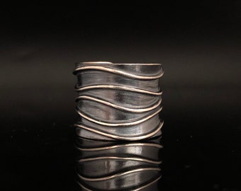 Oxidized Lines Silver Band Ring // 925 Sterling Silver