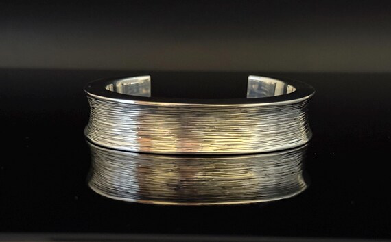 シルバー テクスチャー カフブレスレット 50GRAMSOFSILVER |天の川