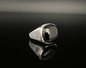 Black Onyx Silver Signet Ring // 925 Sterling Silver // Size 11