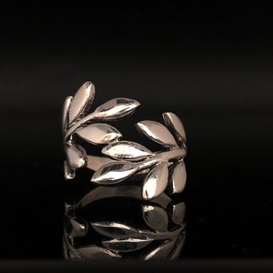 Leaf Design Silver Ring Size 9 Size 10 // Leaf Design Silver Ring // 925 Sterling Silver