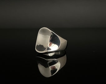 Concave Signet Ring // 925 Sterling Silver // Handmade // Sizes 6, 7, 10
