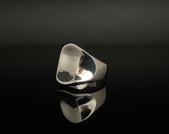 Concave Signet Ring // 925 Sterling Silver // Handmade // Sizes 6, 7, 10 // Ring for Women