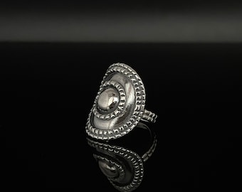 Oxidized Statement Ring // Sterling Silver 925 // Sizes 6 to 11