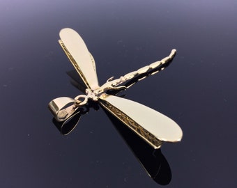 Handgefertigte Bronze Libellen Anhänger: Detailreicher Insekten Schmuck