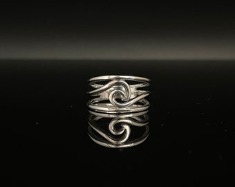 Wave Ring // 925 Sterling Silver // Sterling Wave Ring