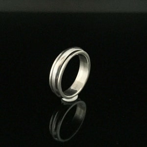 Single Band Spinner Ring // 925 Sterling Silver // Silver Band Spinner Ring // Spin Ring // Spinner Ring