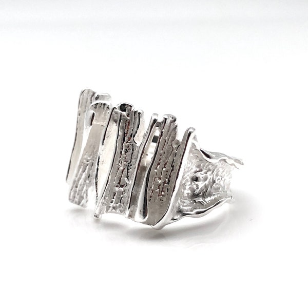 Abstract Nature Ring Size 7 // 925 Sterling Silver // Hand Cast // Tree Bark Ring