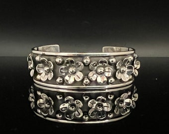 Floral Cuff Bracelet - 925 Sterling Silver -- Silver Flower Cuff - Oxidized