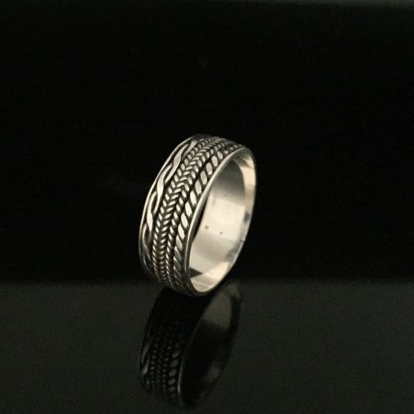 Oxidized Bali Style Silver Band Ring // 925 Sterling Silver // Sizes 5 to 10 // Handmade