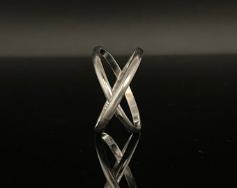 Silver Criss Cross Ring // 925 Sterling Silver // Sizes 5 to 10