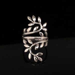 Leaves Silver Ring // Leaf Design Silver Ring // 925 Sterling Silver