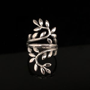 Leaves Silver Ring // Leaf Design Silver Ring // 925 Sterling Silver // Ring for Women