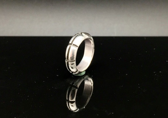 Criss Cross Sterling Silver Band Ring - Size 6