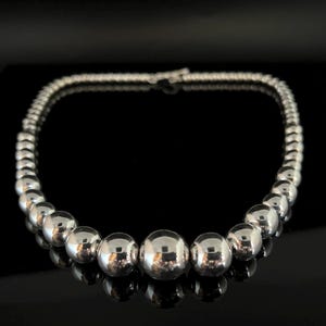 Graduated Silver Bead Necklace // 925 Sterling Silver // 18 Inches Length // Ball Necklace