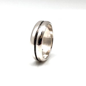 Silver Band Ring // 925 Sterling Silver // Silver Line Ring