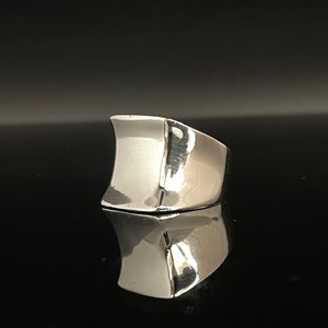 Chevalière carrée en argent // Argent sterling 925 // Motif concave // Bague pour femme