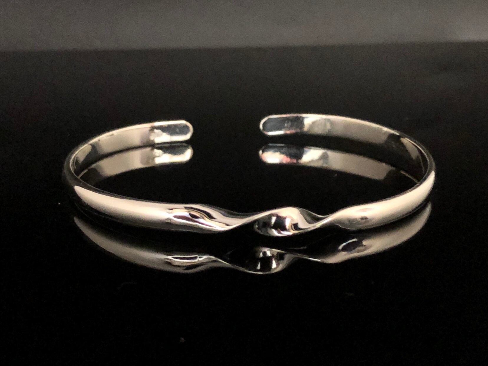 925 Silver Thick Modern Twisted Bracelet main image 0