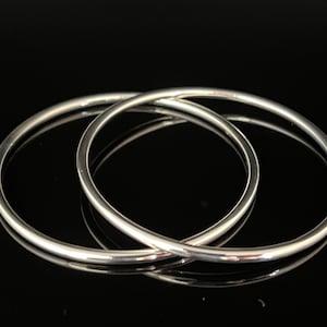 Simple Round Silver Bangle - 925 Sterling Silver -- Silver Bangles