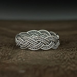Woven Silver Band Ring // Rustic Silver Braid Ring // 925 Sterling Silver