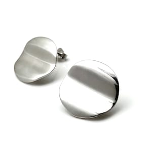 Round Concave Silver Earrings // 925 Sterling Silver - 16mm - Round Post Backings Earrings