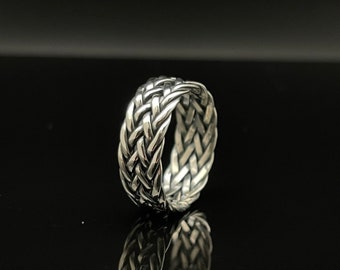 Anillo de Plata con Trenza Tejida // Plata de Ley 925 // Tallas 5 a 12 Disponibles