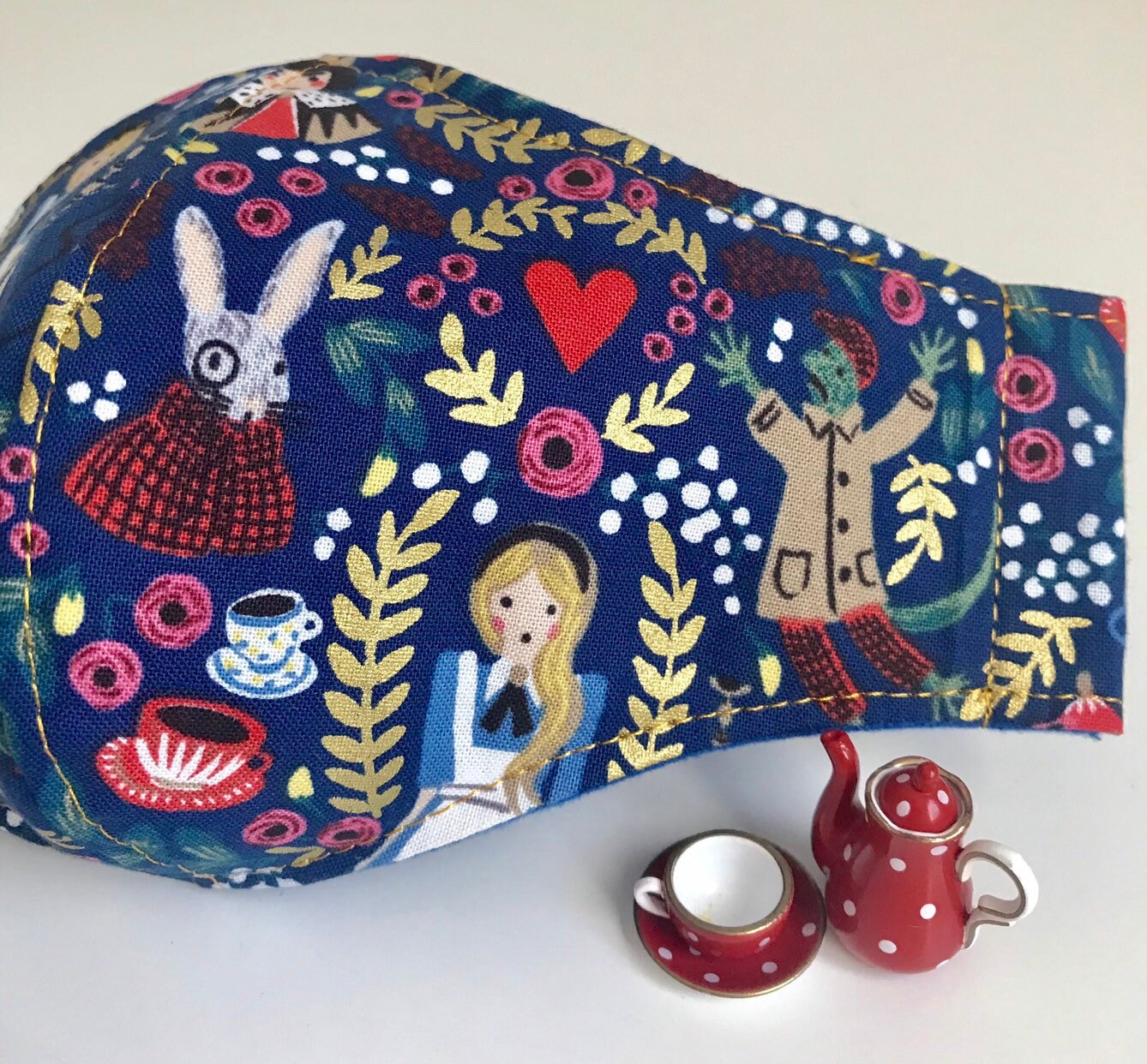FREE SHIPPING - 1 Reusable washable Face Mask Alice in wonderland flo…