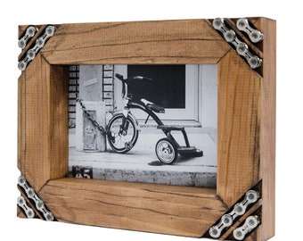 Bike Chain Desktop Picture Frame, Upcycled Home Decor, Sustainable Goods, Bike art, Stand Up Frame, Metal and Wood, Mountain Bike, Cyclist