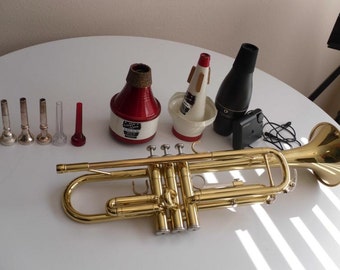 Yamaha Student Trumpet - Silent Brass System - 6 Trumpet Mouthpieces - Trumpet Mutes - Brass Instrument - Musical