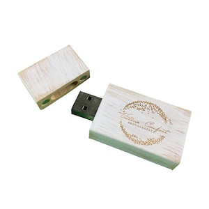 8 GB - USB Flash Drive - Vintage Style ( Engraving Included )