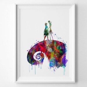 Puede incluir: Pintura de acuarela de Jack Skellington y Sally de Pesadilla Antes de Navidad de pie en una colina que gira. La pintura est&aacute; hecha en tonos de azul, verde, rojo, morado y amarillo.