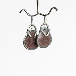 Kleine, tiefe Rose, die Druzy Ohrringe