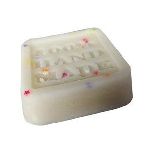 Oud and Rose Wax Melts - Hand Poured With Soy Wax