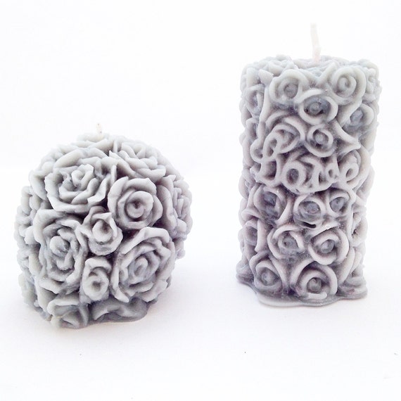 Paar Rosenkerzen, Stumpenkerze, Kugelkerze, runde Kerze, Blumenkerze, hübsche Kerze, Kerzenset, bunte Kerze, Rosenkerze