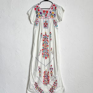 Vintage 70s Mexican Embroidered Maxi Dress - White and Colorful