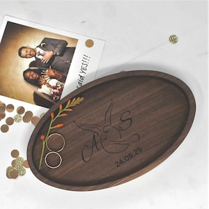 Personalized Oval Walnut Ring Dish: Engraved Wedding Keepsake