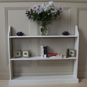 Freestanding Wooden Bookcase: 3-Tier Pine Shelf, Assembled