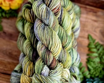 Mountain Meadow - DK 100% Superwash-garen | Bonte handgeverfde wol | Lichtgewicht superwash merinowol Y036V