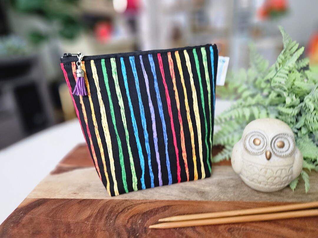 【AAKE】STRIPE KNITTING BAG Rainbow Pin Stripes - Small Knitting Project Bag, Zippered
