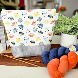 CRAFT SPACE ピンク バンドバッグ　美品 かごバッグ クラフトバンド ピンク×ホワイト（チャーム付き）T