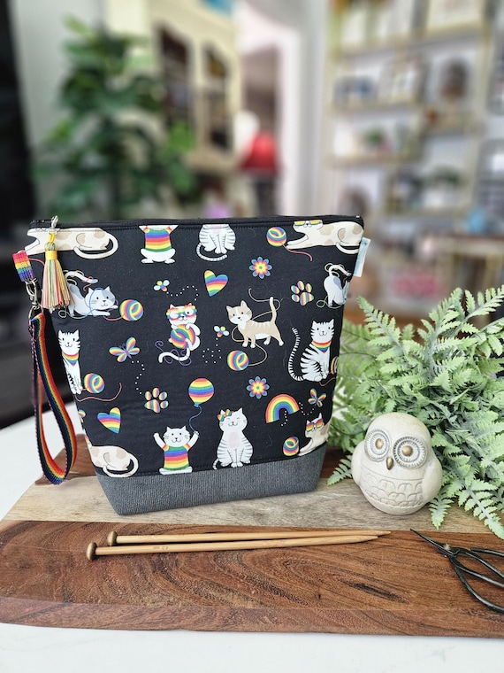 Puuride Yarny Cats LGBTQ Pride Medium Sized Zipper Knitting