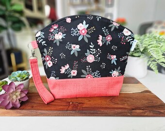 CRAFT SPACE ピンク バンドバッグ　美品 Pink Florals on Black - Curved Top Medium Zippered Project