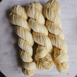 Warm Ivory - DK 100% Superwash Yarn | Solid Tonal Hand Dyed Yarn | DK Light Worsted weight superwash merino wool yarn Y036T