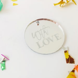 Mit Liebe Acryl Holz Geschenkanhänger, Spiegel Acryl Geschenkanhänger, graviertes Holz Geschenk, Geschenkidee Perspex Geschenkidee Geburtstagsanhänger