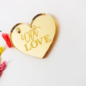 Étiquette cadeau coeur acrylique With love, étiquettes cadeaux acrylique miroir, cadeau en bois gravé, idée cadeau étiquette d'anniversaire en plexiglas