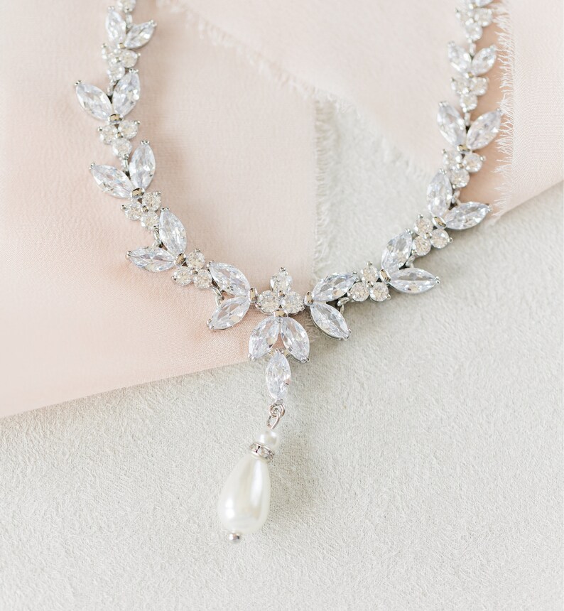 silver pearl wedding necklace