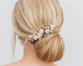 Bridal Hair Pins, Gold Wedding Hair Pins, Bridal Hair Comb, Gold Wedding Hair Comb, Flower Hair Pins, Floral Wedding Hair Piece, Tania